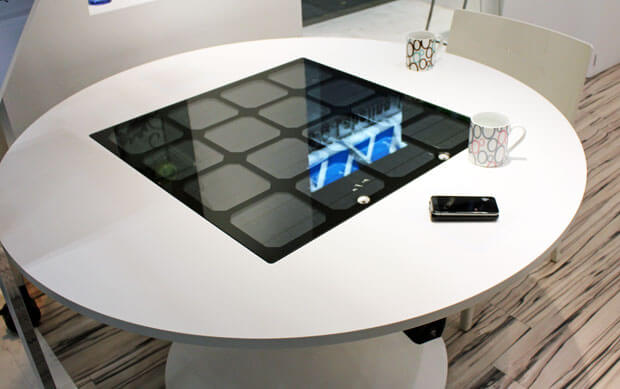 gadgets-solar-charging-table