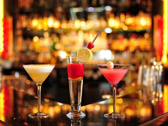 luxury-bar-cocktails