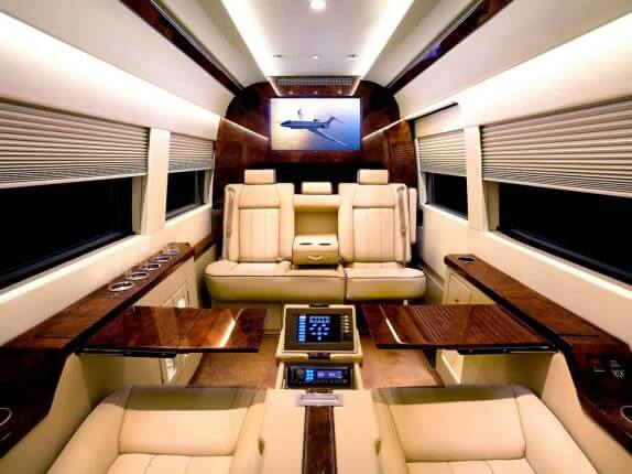 private-jet-luxurious-interior